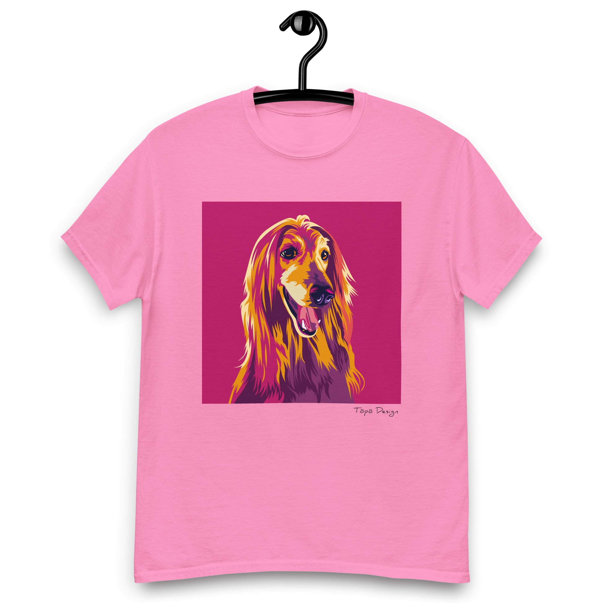Vaaleanpunainen T-paita. T-paidassa on Pop Art printti afgaaninvinttikoirasta. Printin taustaväri on pinkki. 